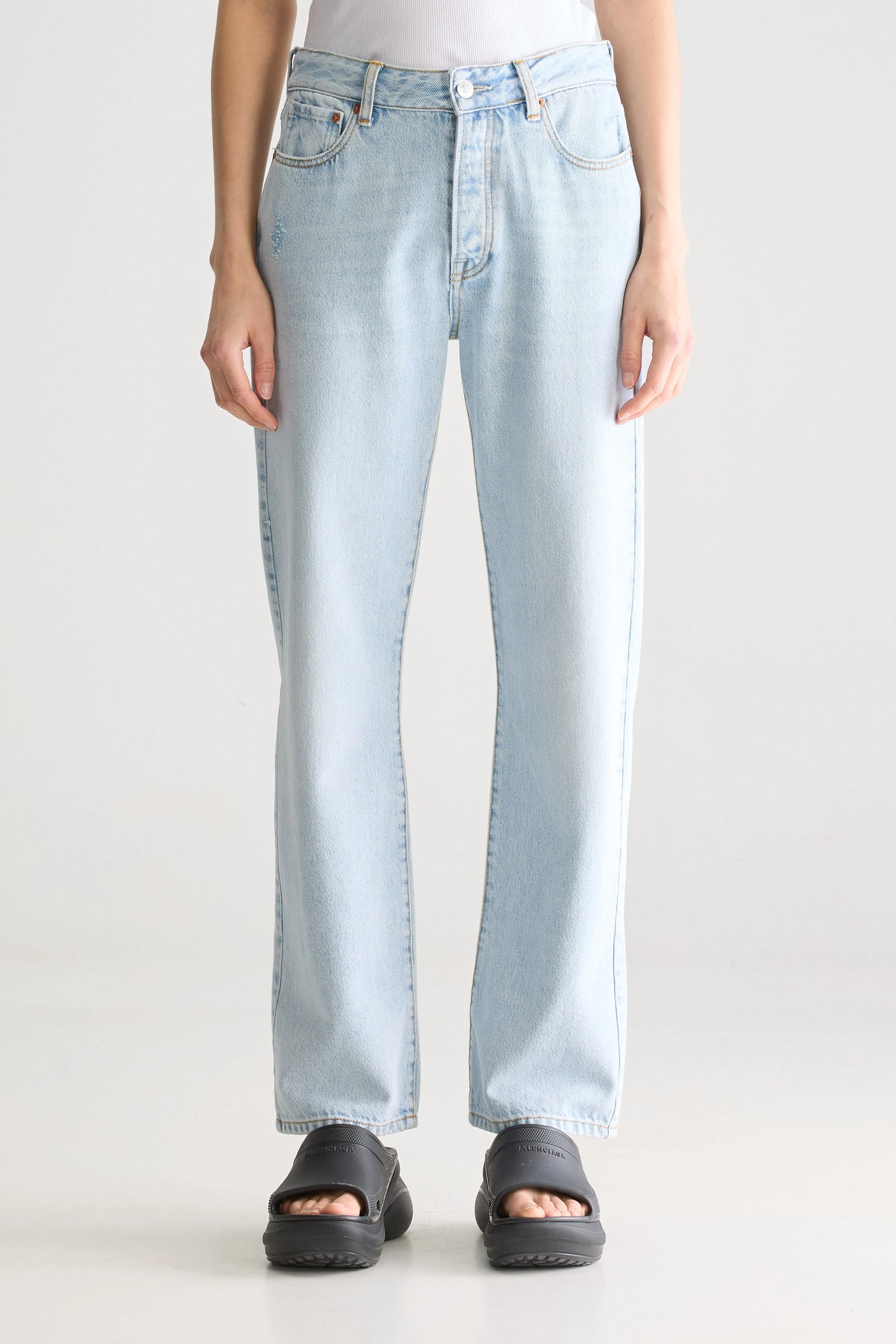 Denim N. 32 straight jeans (252 / W / USED LT BLUE)