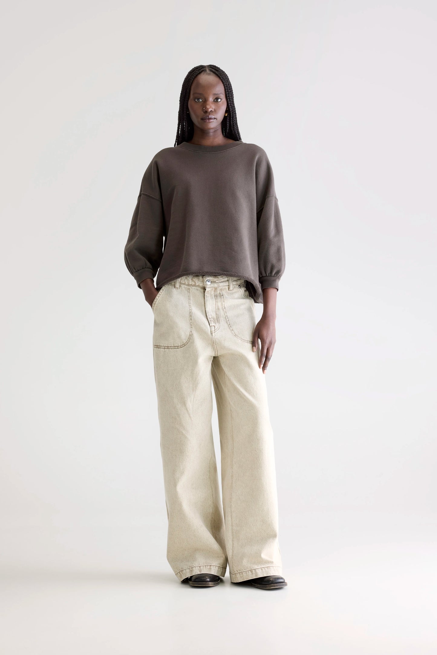 Vicske crewneck sweatshirt (252 / W / DARK ROAST)