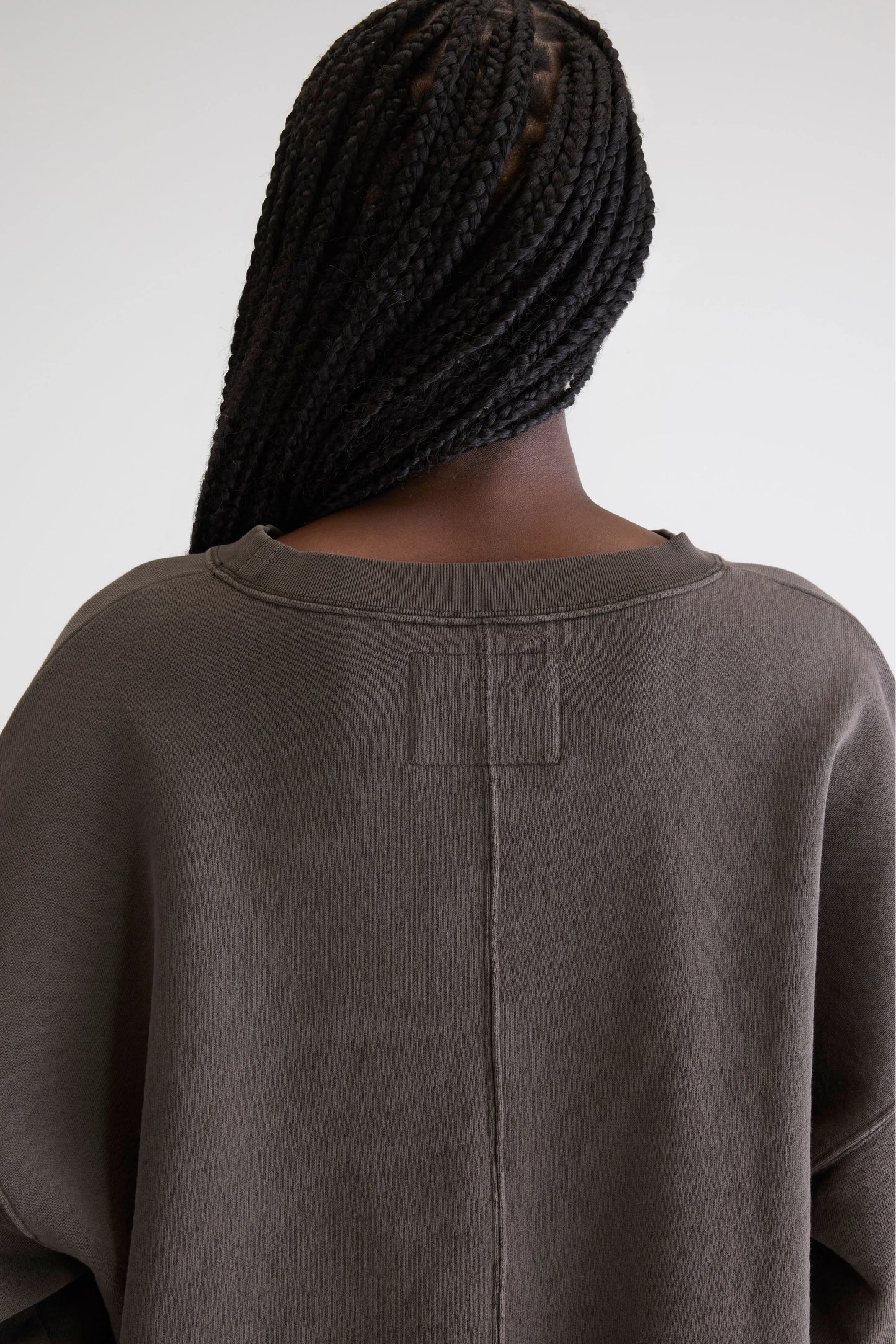 Vicske crewneck sweatshirt (252 / W / DARK ROAST)
