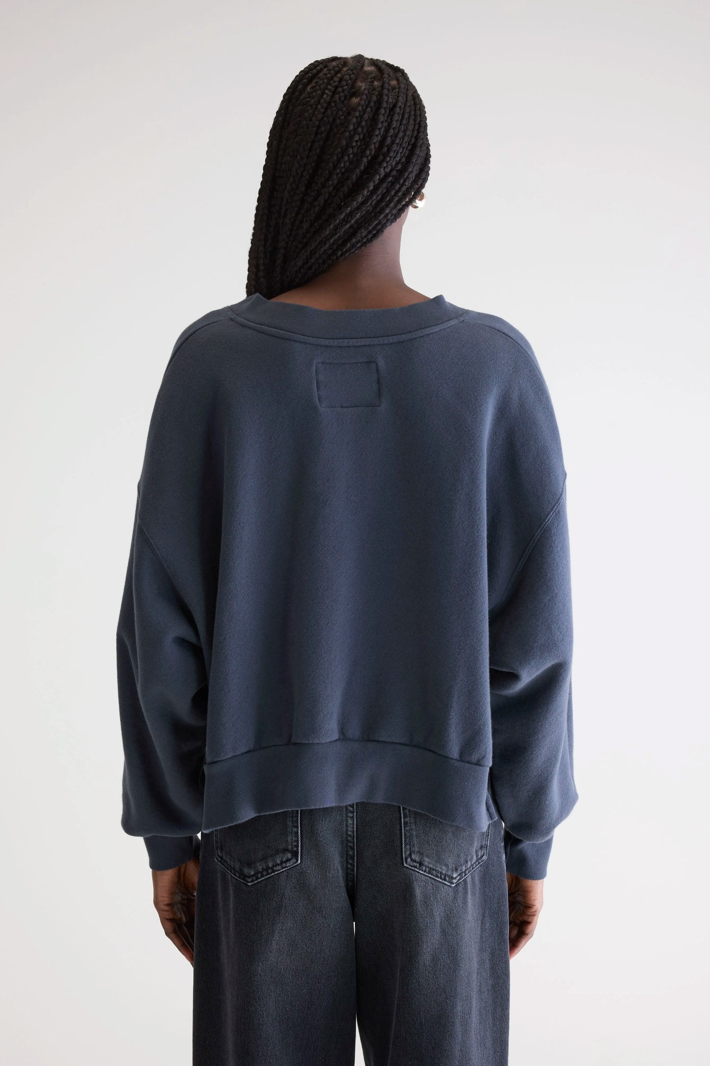 Varola v-neck sweatshirt (262 / W / NAVY)